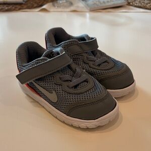 Nike Kids Gray and Red Sneakers